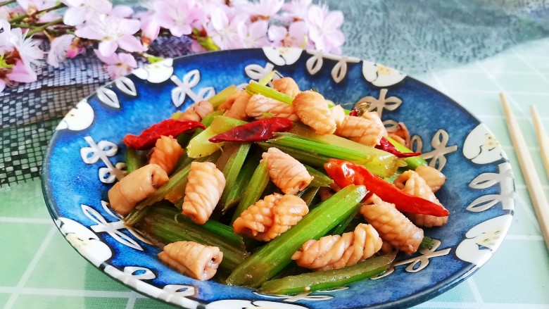 芹菜炒鱿鱼,成品图!