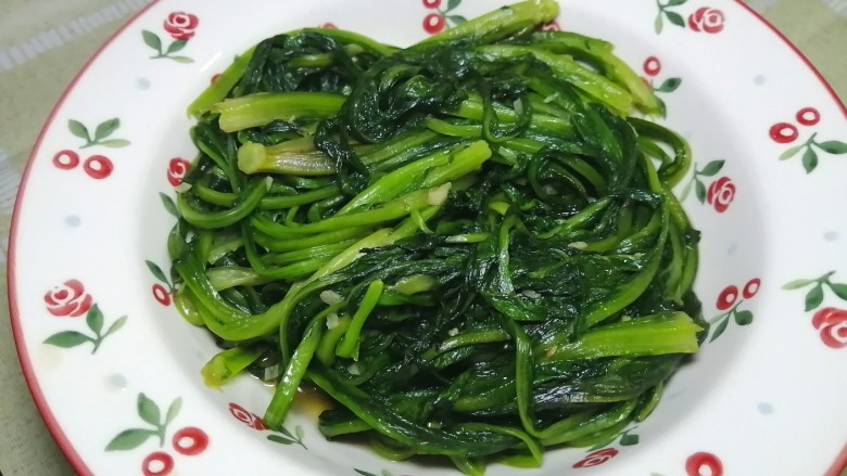 清炒油麦菜。,成品图