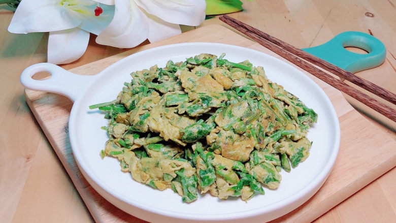 香椿炒蛋,鸡蛋软嫩,味道鲜美。
