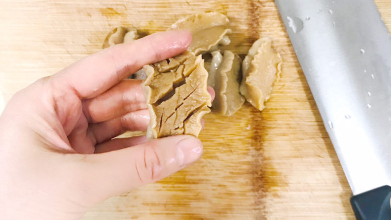鲍鱼炖土豆,切花刀,方便入味