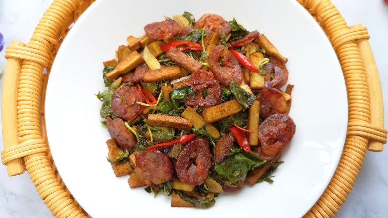 香椿炒腊肉,太好吃啦!