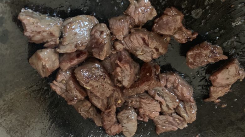 黑椒牛肉粒炒饭,炒