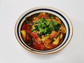 酸汤米线