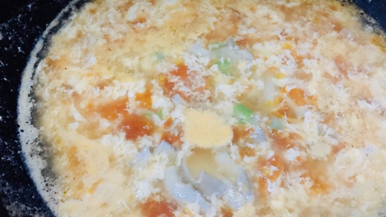 平菇鸡蛋汤,撒入葱花