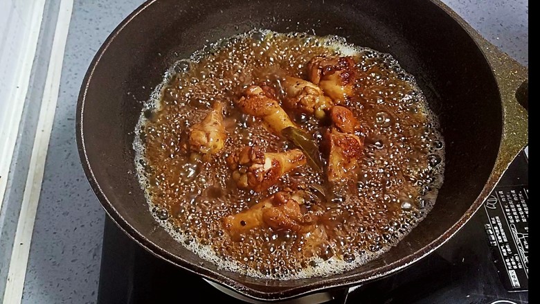 可乐鸡翅根,大火收汁