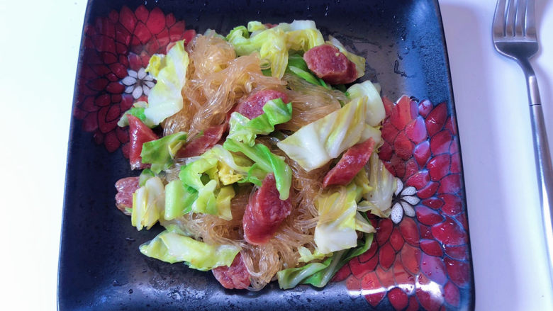 包菜炒粉丝,趁热吃哦!