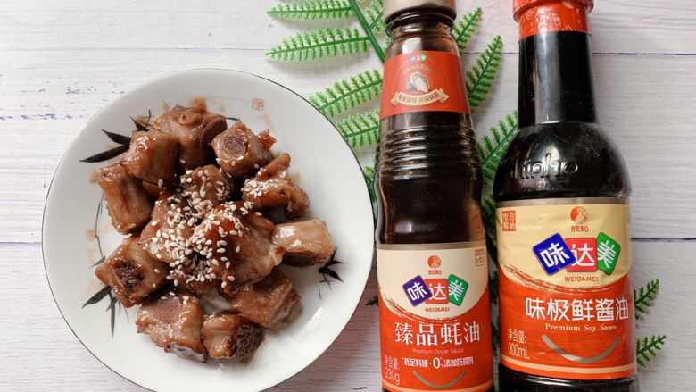 酱香排骨,出锅撒白芝麻点缀