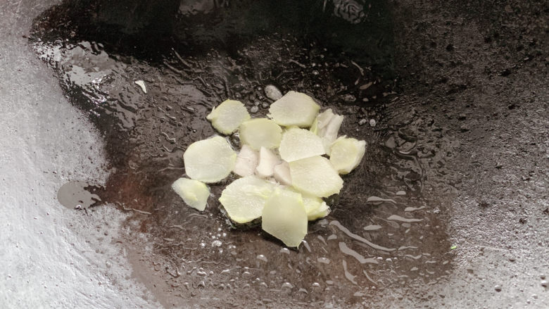 蚝油油麦菜,加入油麦菜梗。