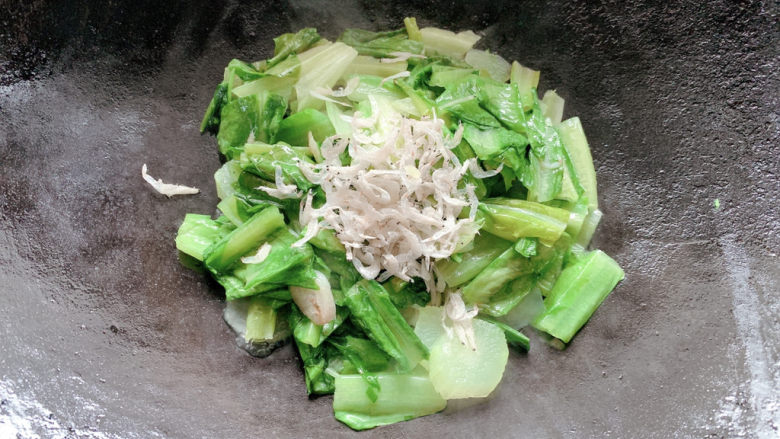 蚝油油麦菜,加适量虾米增添风味。