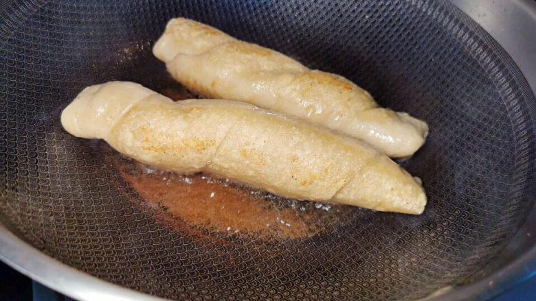凉拌面筋,翻个面,继续