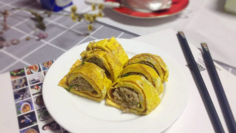 肉馅鸡蛋卷,成品上桌~