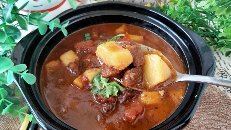 西红柿土豆炖牛肉,大火收汁,出锅!