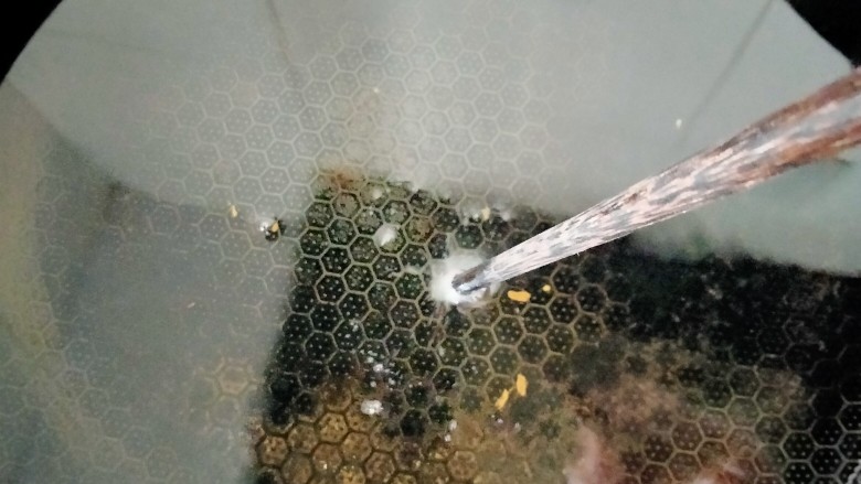 家常地三鲜,起锅烧油,带油温中起泡