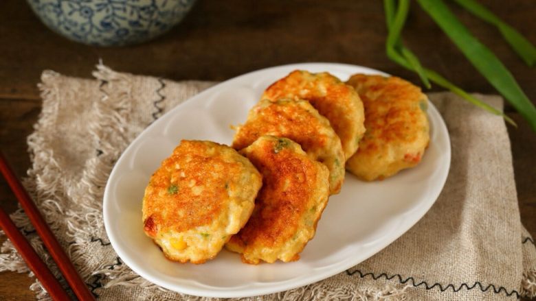 蔬菜鸡肉饼,既是家人的健康早餐、又是我的减肥餐,一举两得!
