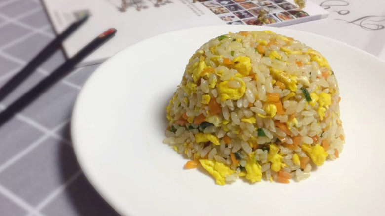 鸡蛋火腿炒饭,成品