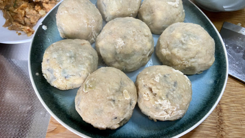 菜团子➕杂蔬玉米面菜团子,丸子出锅,蘸着沾水,快来享用吧😄
