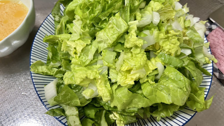 菜团子➕杂蔬玉米面菜团子,小白菜切段,不要太碎