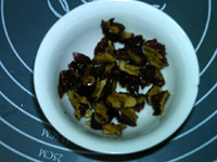 红枣绿豆汤,切碎,备用