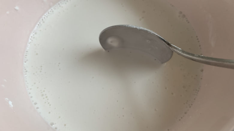 芒果糯米糍,搅拌成这样,没有颗粒的面糊状