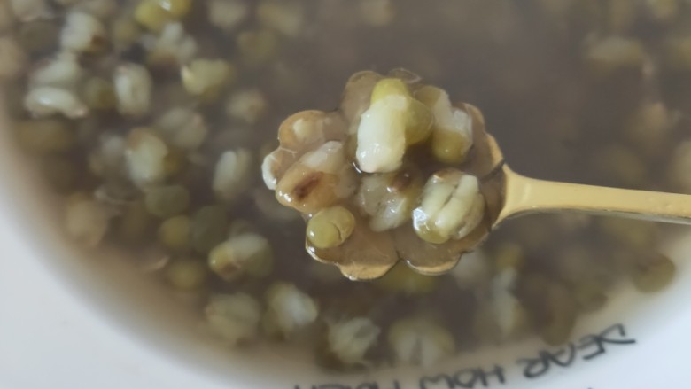 红枣绿豆汤,粒粒都很饱满噢