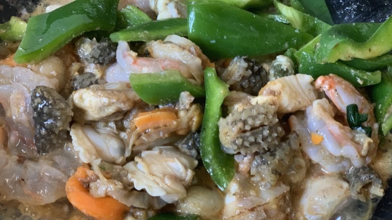 海鲜总汇,放油炒