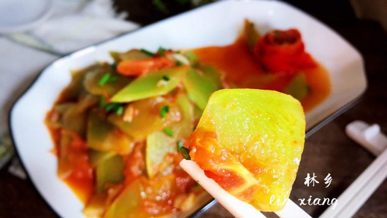 番茄炒莴笋,即可食用