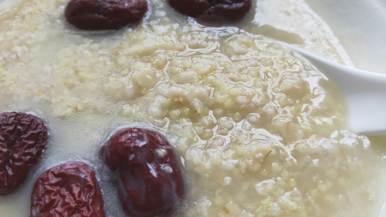 红枣小米燕麦粥,超级浓稠