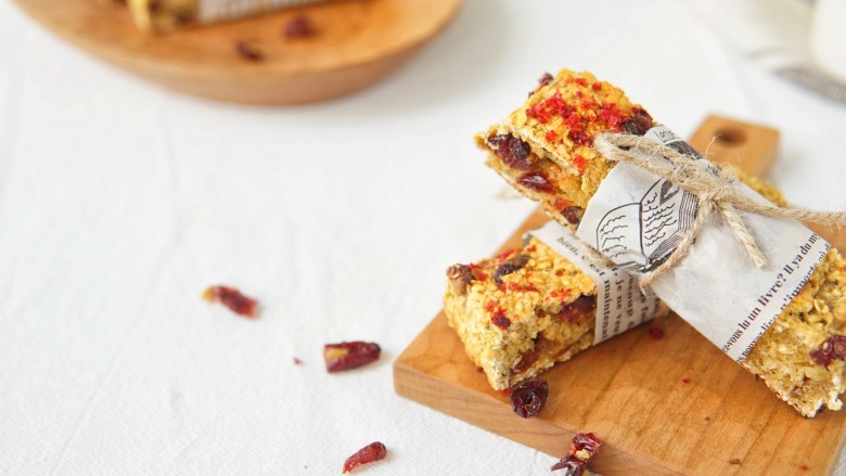 无糖无水，香蕉蛋白粉蔓越莓坚果能量棒