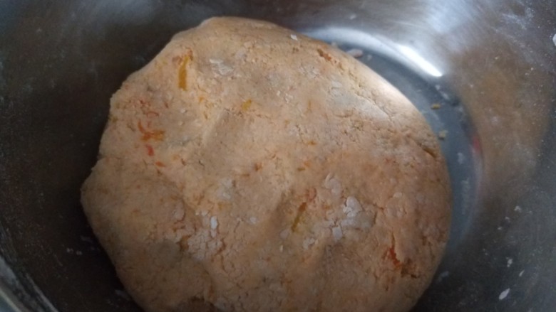 芝麻红薯饼,然后揉成光滑的面团醒发一会儿(15分钟)