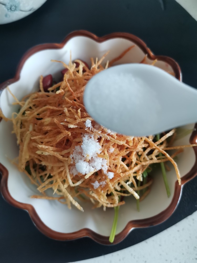 三丝爆豆,加盐