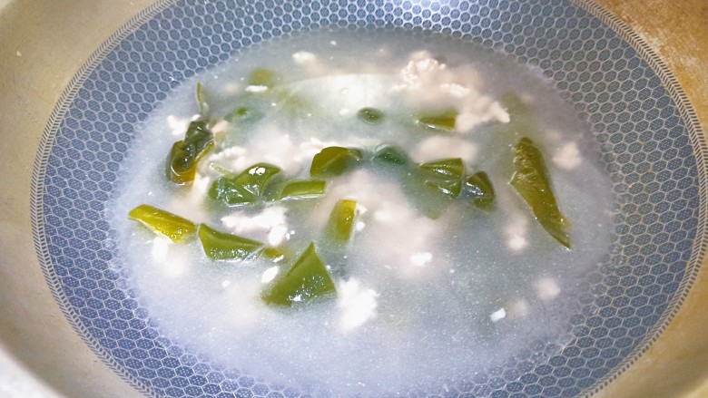海带豆腐汤,再加入适量清水