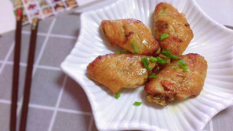 柠香鸡翅,诱人哦~