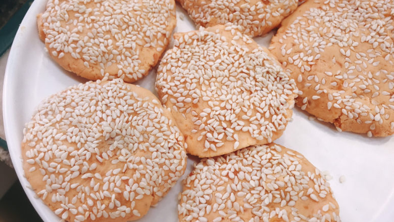 芝麻红薯饼,一共分成了6份,全部做好