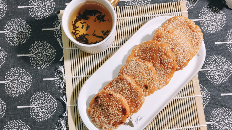 芝麻红薯饼,芝麻红薯饼~