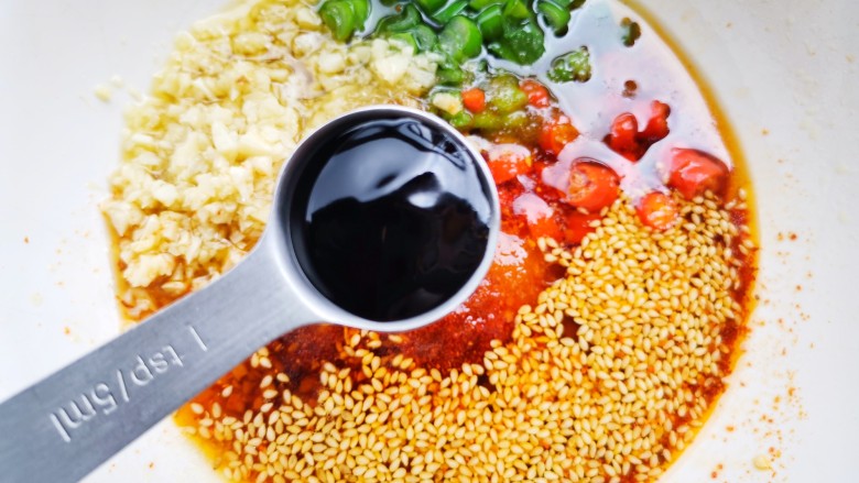 黄瓜拌面,1勺蚝油,