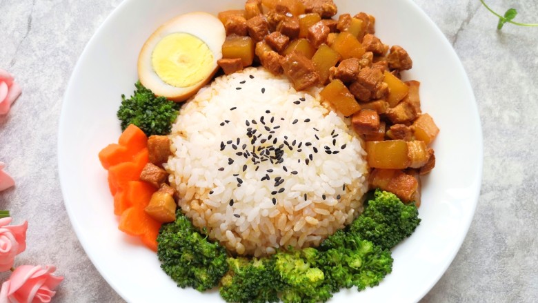 香菇卤肉饭,家里小客人一个个都吃的超满足!