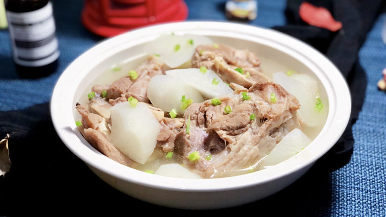 棒骨萝卜汤