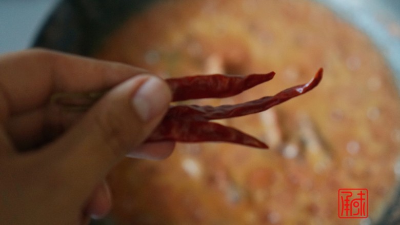 加了葡萄酒的烩牛肉,不会醉,10、喜欢的话可以加入一些干辣椒。