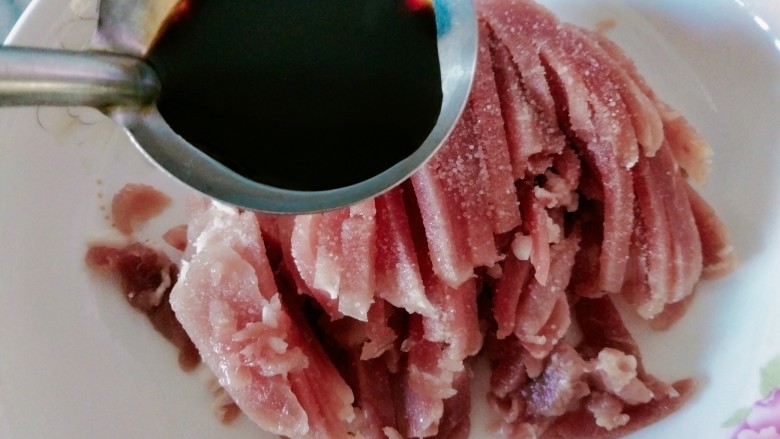 千张肉丝,生抽一勺!