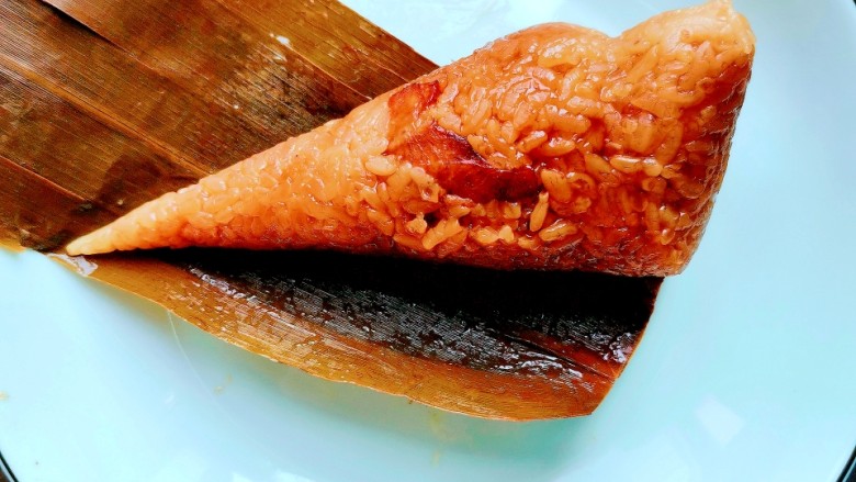 八宝粽,最后还包了大肉粽,足足的料,一口一个满足