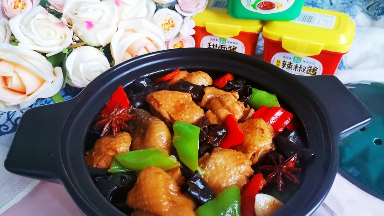 双椒木耳炖鸡,成品图!