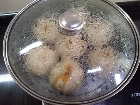 杂粮包子,蒸好后关火,继续焖约3-5分钟,