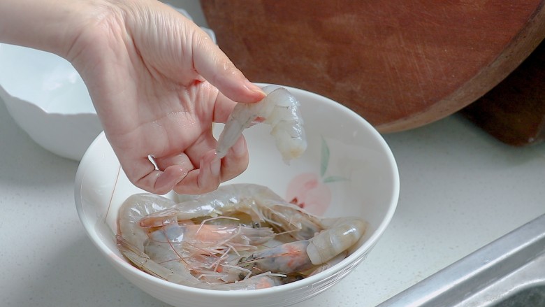 鲜虾蔬菜饼（辅食）,包成这个样子