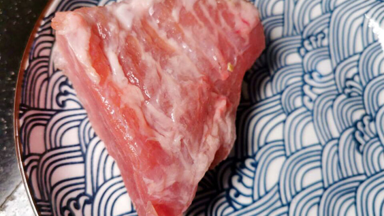 彩椒炒肉丝,猪瘦肉,这个是俗称二层肉,堪比里脊