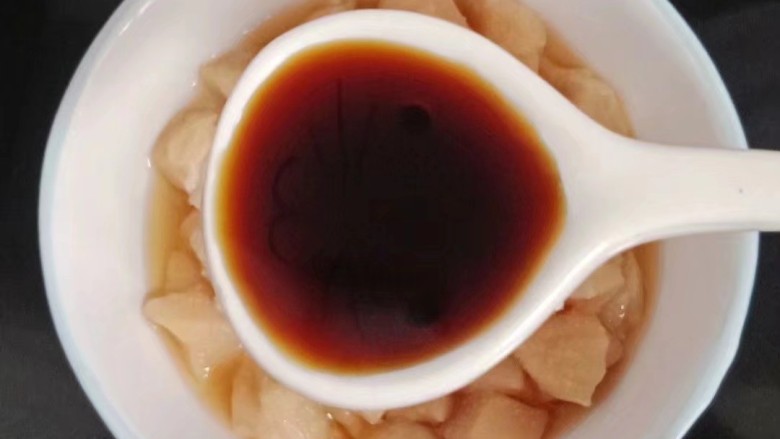 鸡丁炒毛豆米,两勺<a style='color:red;display:inline-block;' href='/shicai/ 788'>生抽</a>