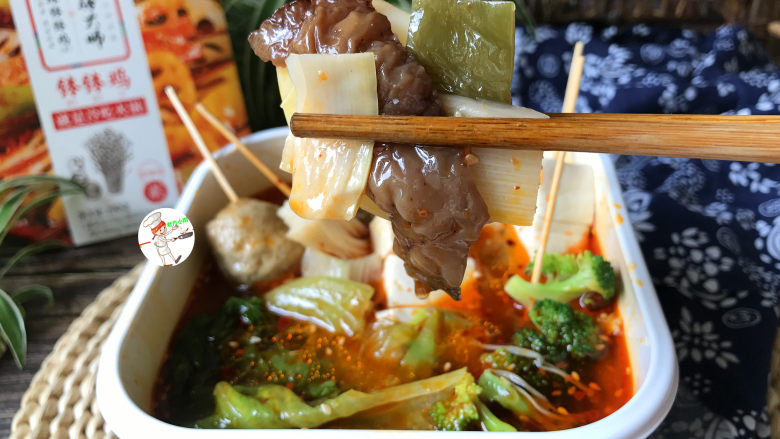 【家常版】冷串串,最后这些蔬菜,是钵钵鸡中自带的蔬菜,麻辣鲜香、脆爽入味,真的是超级好吃啊
