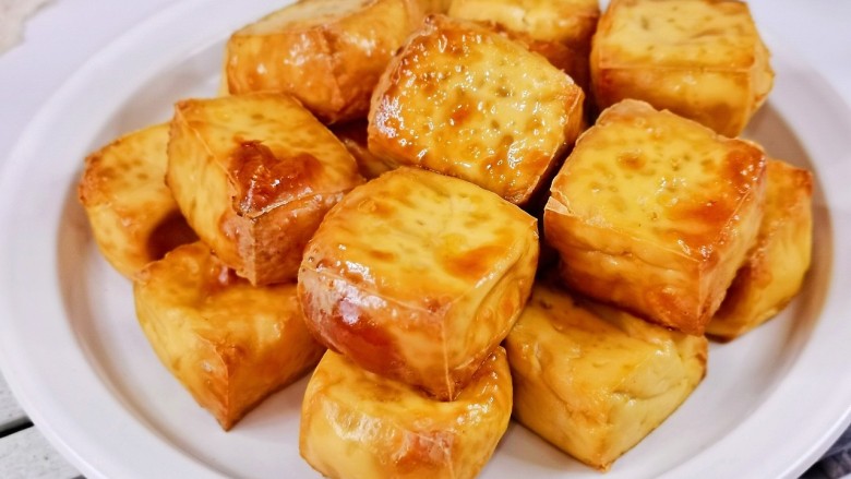 酸辣豆腐,装盘即可享用,简单又好吃。