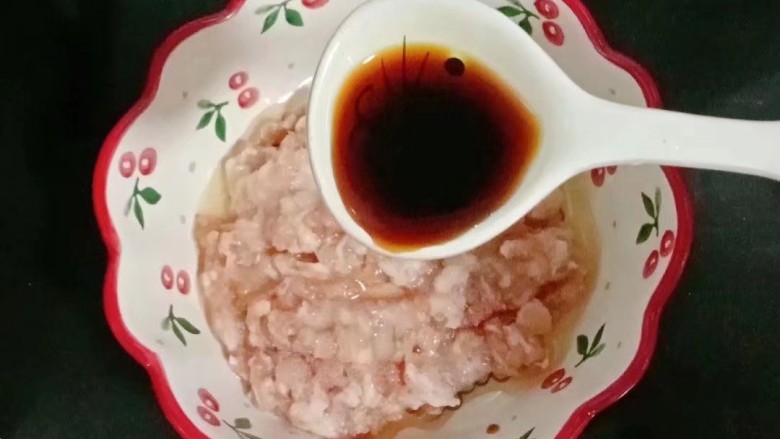 糖醋藕夹,一勺<a style='color:red;display:inline-block;' href='/shicai/ 788'>生抽</a>