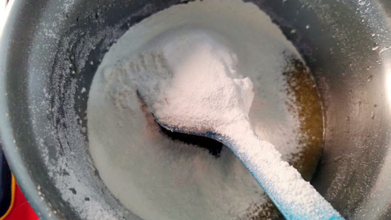 奶昔面包,下雪般的感觉,(低粉容易受潮,使用前过筛,较无颗粒状态)