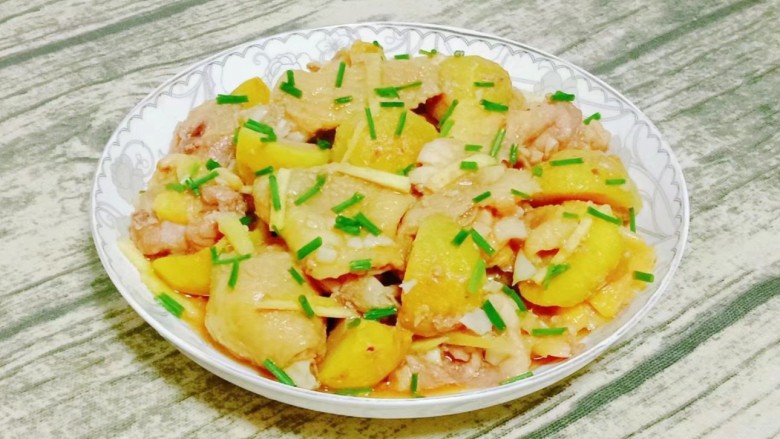 家常鸡块,一道家常板栗蒸鸡就做好了~